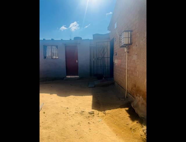 0 BEDROOM HOUSE FOR SALE IN COSMO CITY